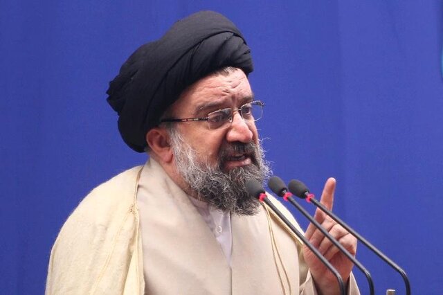 خاتمی: انقلاب اسلامی به کسی باج نمی‌دهد بلکه توی دهن زورگو می‌زند