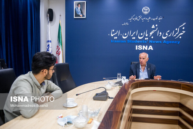 قهرمانی که بوکس را حلال کرد!/ هویت‌دوست: ناطق‌نوری را من آوردم