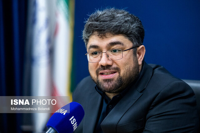 پرداخت معوقه فروردین بازنشستگان با حقوق این ماه/ خروج تامین‌ اجتماعی از فهرست بدهکاران بانکی