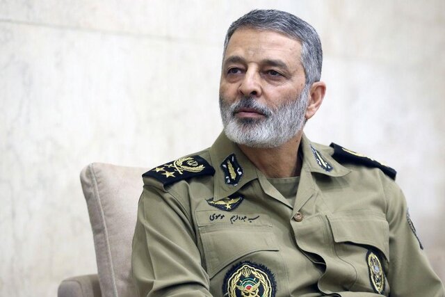 فرمانده کل ارتش : جنگ امروز، جنگ ترکیبی است