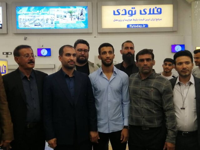 استقبال شیرازی ها از نایب قهرمان جهان