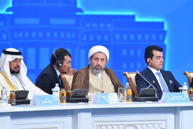 ترویج سبک زندگی دینی در جهان ضرورت دارد