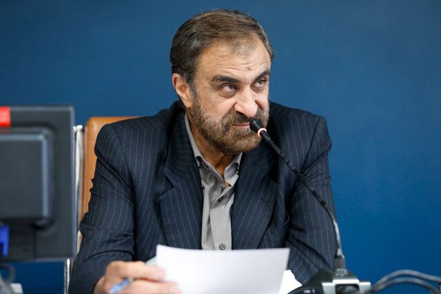 حمایت از دانش‌آموزان بی‌بضاعت در دستور کار قرار بگیرد