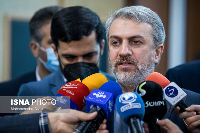 فاطمی امین خبر داد
                                جزئیات تعرفه واردات خودرو/ واردات لوازم خانگی منتفی است