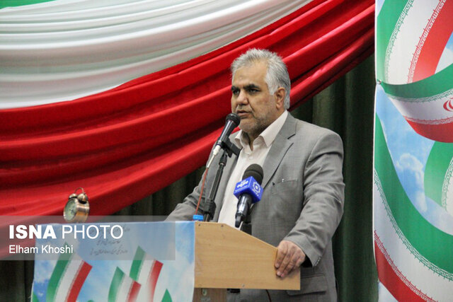 معلمان چراغ هدایت نسل آینده جامعه هستند