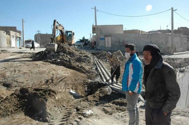 کش‌دار شدن پرداخت وام ۲۰۰ میلیون تومانی مسکن روستایی
                                یک لحظه خودمان را جای روستاییان بگذاریم
