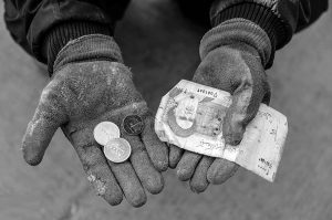 فقر بزرگترین آسیب اجتماعی