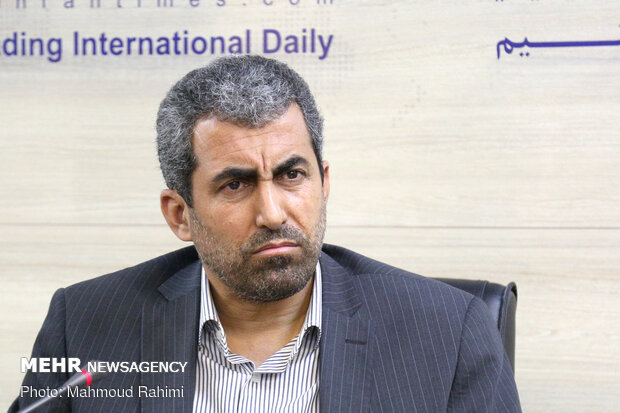 دولت ضمن افزایش حقوق، تورم را مدیریت کند/شاخص مهم «قدرت خرید» است