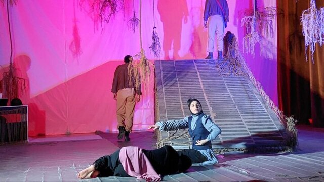 «مانداک» نماینده ملایر در جشنواره تئاتر استان همدان شد