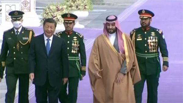 استقبال گرم ولیعهد سعودی از رئیس‌جمهور چین