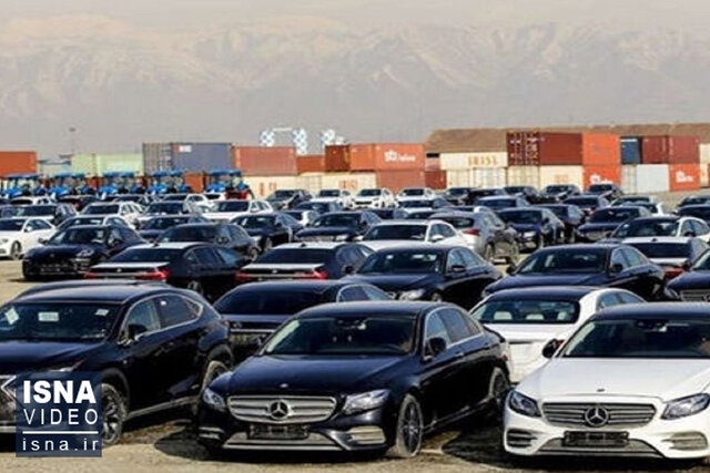 دبیر انجمن واردکنندگان خودرو :
                                انتظار قیمت‌ مناسب برای خودروهای وارداتی‌ محال است/ گره بازار خودرو باز می‌شود؟
