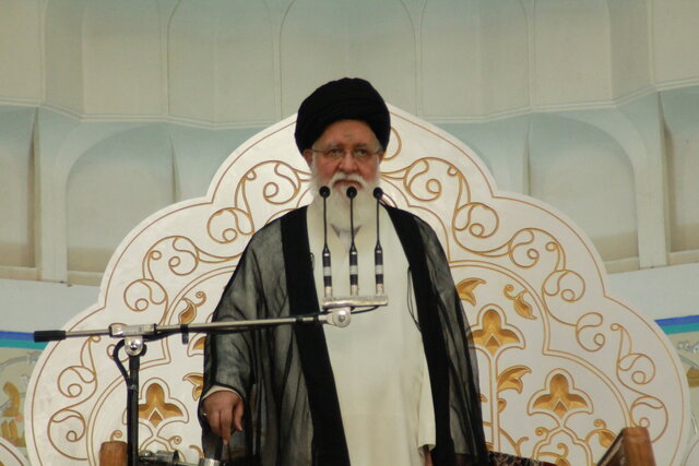 دشمن رزق سفره و سلامتی ما را هدف قرار داده است