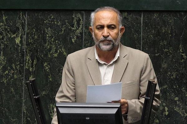 متینیان: پارلمان اروپا با تروریست خواندن سپاه سند شکست خود و غرب را امضا کرده است