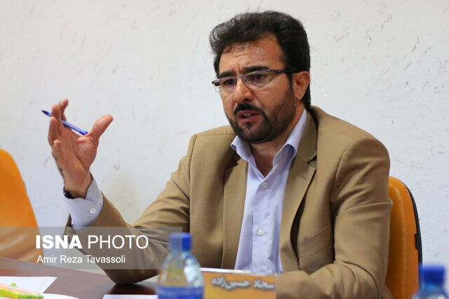 پاکدل نمی‌تواند گره‌گشای تراکتور باشد