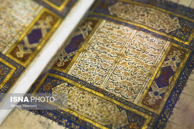 عمو فیلتیله‌ ادبیات کهن را در قالب نمایش روایت می‌کند