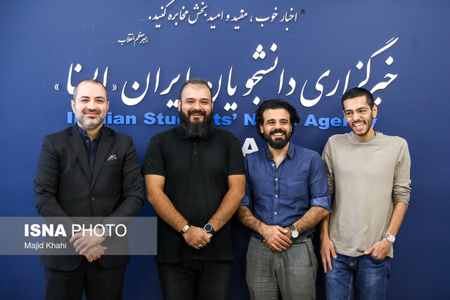 به جای پاسخگویی به نوازندگان از آنها آزمون می‌گیرند!