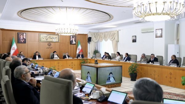 دستگاه های اجرایی  برای اثرگذاری بهبود نرخ رشد اقتصادی بر معیشت مردم تلاش کنند
