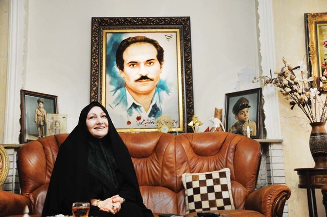 ۱۴ سال است دیگر ملکه نیستم!