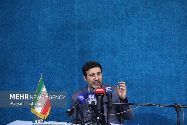 درباره اعلام «عدم صلاحیت روحانی» بیش از قانون عمل کردیم