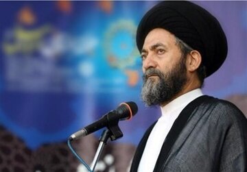 امام جمعه اردبیل به سفیر اسرائیل در آذربایجان /ظاهرا آذری ها را موجودات نادانی فرض کرده که می تواند دروغ هایش را به ما بفروشد