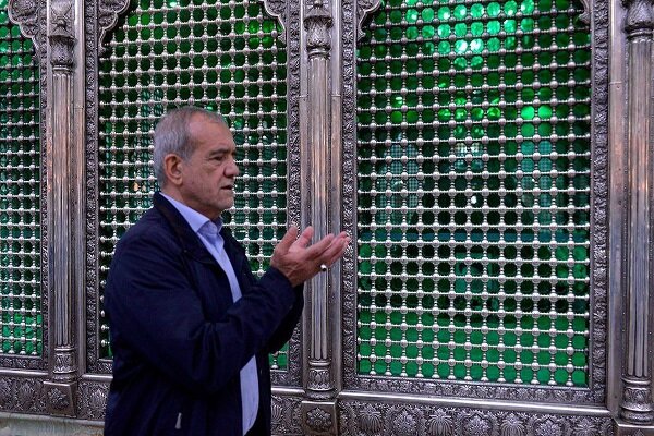 پزشکیان: فلسفه کتاب خدا و پیامبران برای حق است