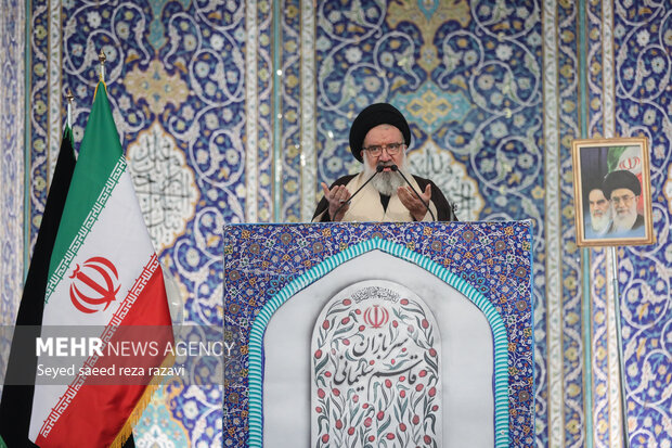 آیت‌الله خاتمی: مردم در راهپیمایی ۲۲ بهمن پیام اتحاد را مخابره کردند