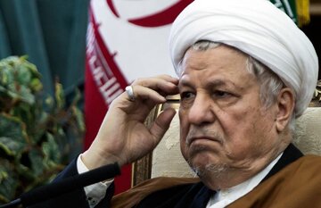 خاطرات هاشمی: اسحاق جهانگیری در مورد خطر آمریکا اظهار نگرانی کرد