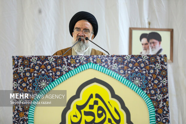 آیت‌الله خاتمی: دل به غیر از خدا در مذاکرات نبندیم