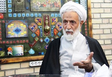 دستور قرآن است که برای دفاع از کشور باید از همه امکانات نظامی استفاده کنید/ ترامپ خیال می‌کند ایران از بلوف‌هایش ترس دارد
