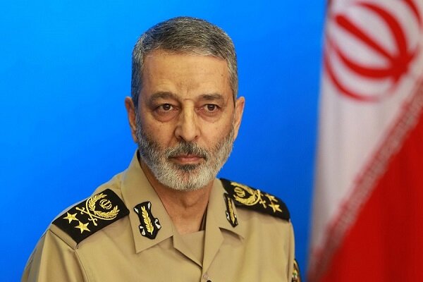 سرلشکر موسوی: جوانان ایران ما را در تجهیزات دفاعی بی‌نیاز کرده‌اند