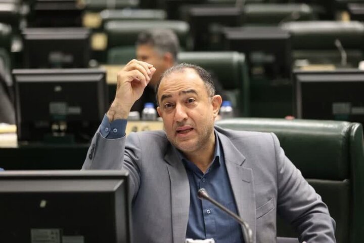 فاطمی: تغییر ساعت رسمی کشور به کاهش مصرف انرژی و ترافیک کمک می‌کند