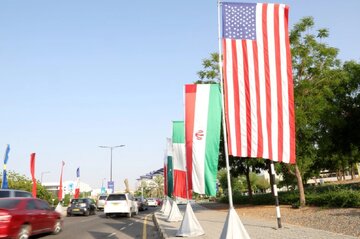 مذاکره ایران و آمریکا؛ اصولگرایان را مقابل هم قرار داد/ از مخالف خوانی کیهان تا نگاه واقع گرایانه روزنامه های جوان و فرهیختگان