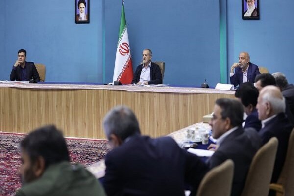 پزشکیان: تسهیلات اشتغال‌آفرینی با اولویت اشتغال روستایی توزیع شود
