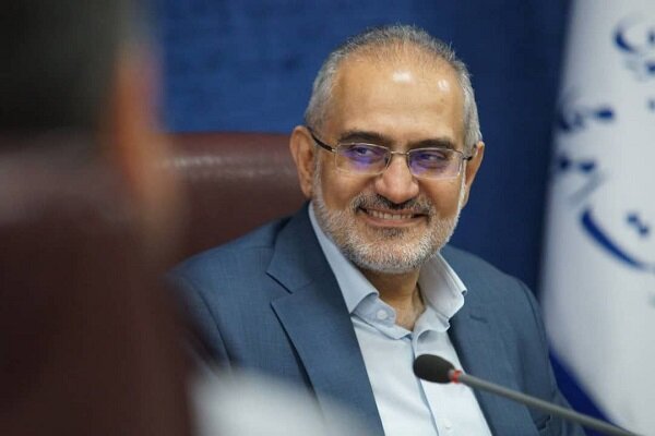 حسینی: رئیسی برای حفظ وحدت خون دل‌ خورد اما منازعات را به رسانه نکشید