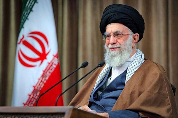 رهبر انقلاب: آمریکا به همت ملت‌های منطقه از این منطقه خواهد رفت