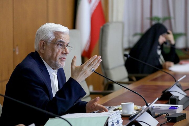 عارف: دولت تمام تلاش خود را برای حل ناترازی‌ها به کار بسته است