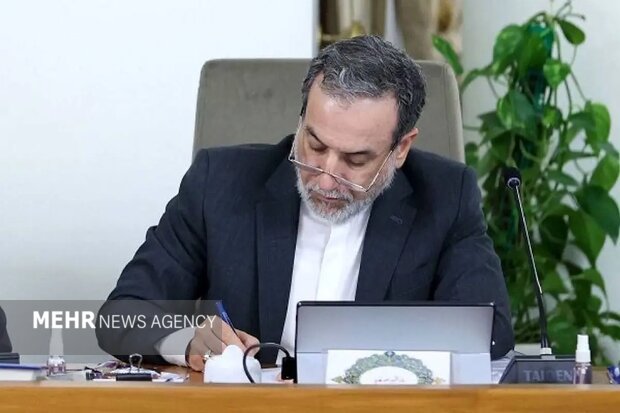 عراقچی: مسیر توافق از میز مذاکره می‌گذرد، نه از طریق رسانه‌ها