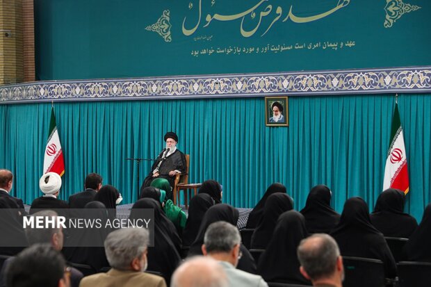 رهبر انقلاب: نماینده مجلس باید خود را پاسخگو در قبال خدا و قانون بداند